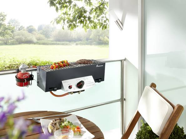 Balkongrill, Grillieren auf dem Balkon, Foto: Landmann