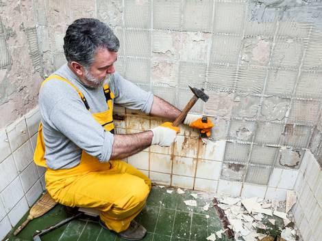 Renovation, Bad, Foto: Simin Zoran/fotolia.com