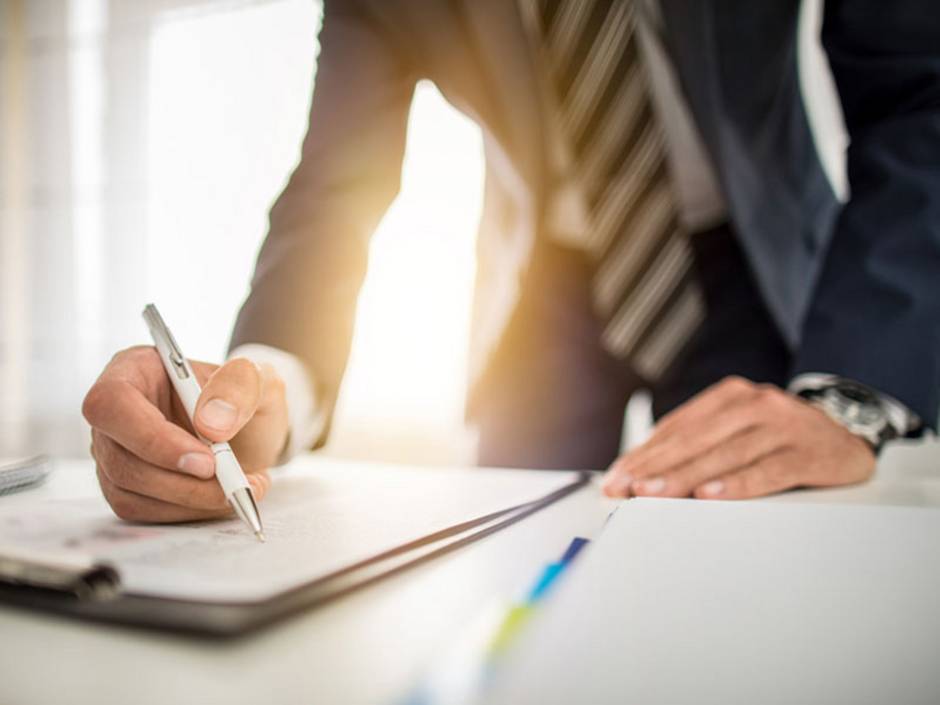 Mieteinnahmen versteuern, Abschreibung, gewerbliche Vermietung, Foto: REDPIXEL / fotolia.com