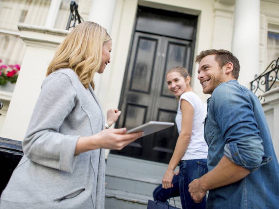 Auftraggeberpflichten, Vermittlung, Foto: iStock/andresr